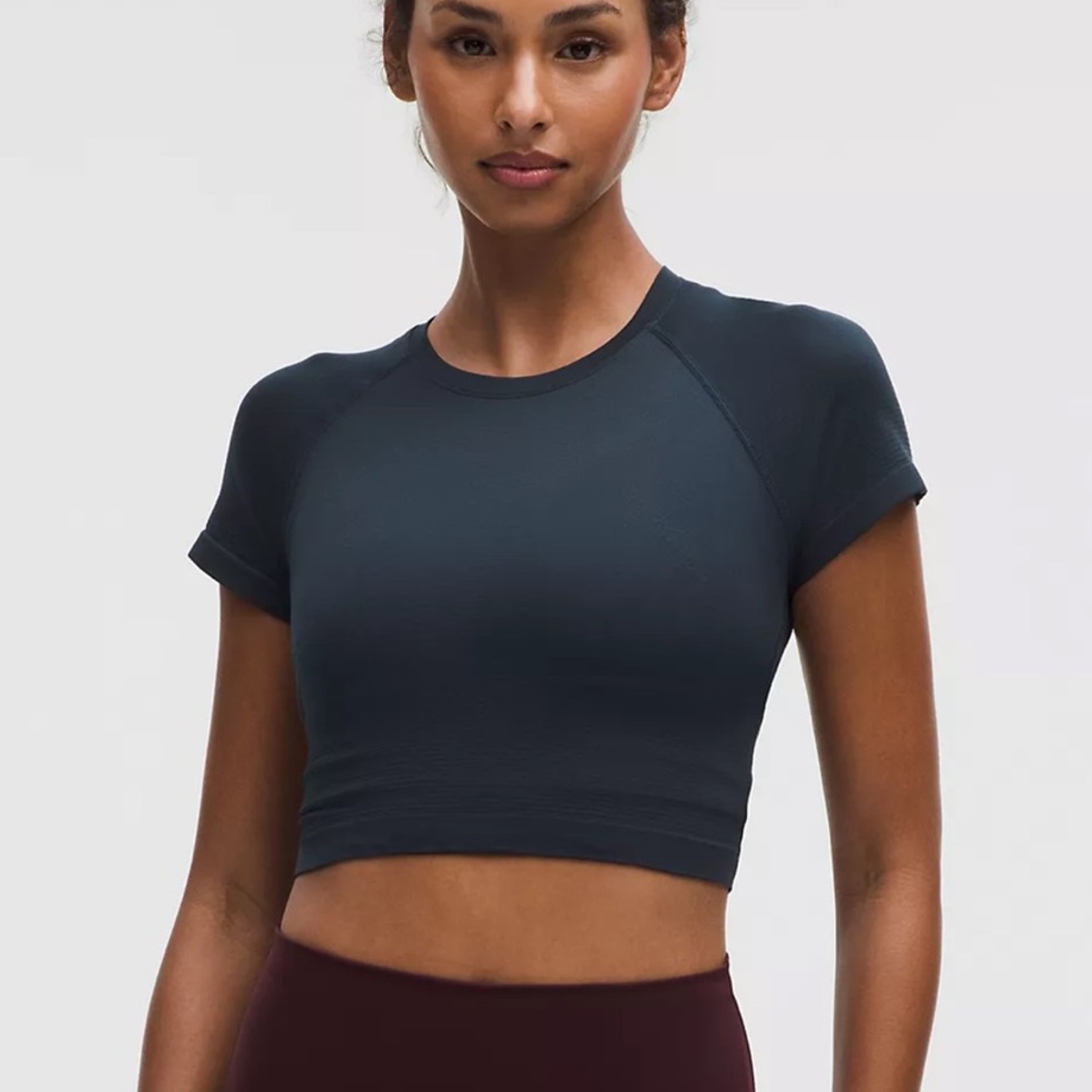 Lululemon True Navy Swiftly Tech Cropped Short Sleeve Shirt Size 4